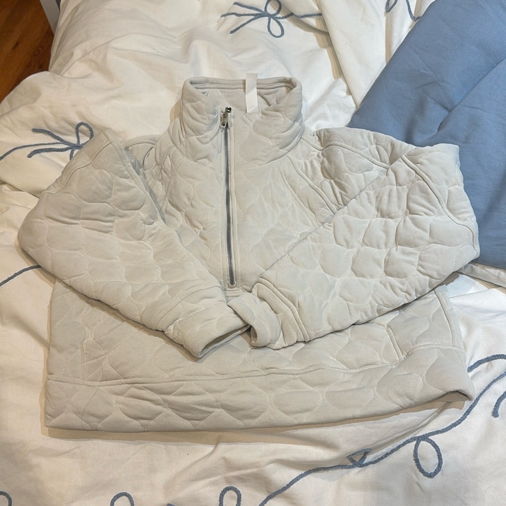 lululemon quilted scuba funnel neck M/L